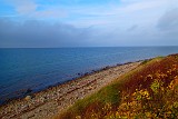 Traumhafter Ausblick, sehr nette Strömungskante, leichter Wind und Strömung von links und dazu reichlich Steine und Blasentang im Wasser. Ideales Revier für silberne Räuber. Also runter da und ein paar Fische fangen. Traumhafter Ausblick, sehr nette Strömungskante, leichter Wind und Strömung von links und dazu reichlich Steine und Blasentang im Wasser. Ideales Revier für silberne Räuber. Also runter da und ein paar Fische fangen.