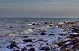 Leider ist der Wind in diesem Jahr ein absolutes Arschloch. Das fing schon auf Bornholm an. Tolles Haus, toller Strand, aber leider Sturm, direkt auf die Nase. Und das zog sich so durch meine Angelsaison. Ob nun in Schweden auf Hechte im Frühsommer, oder im September auf Langeland. Tolle locations, wochenlange Recherchen und Vorplanungen und dann.....Wind direkt in die Fresse.....und Wind bedeutete in dem Fall immer wieder eine 4-5 Bft., oder mehr..... Leider ist der Wind in diesem Jahr ein absolutes Arschloch. Das fing schon auf Bornholm an. Tolles Haus, toller Strand, aber leider Sturm, direkt auf die Nase. Und das zog sich so durch meine Angelsaison. Ob nun in Schweden auf Hechte im Frühsommer, oder im September auf Langeland. Tolle locations, wochenlange Recherchen und Vorplanungen und dann.....Wind direkt in die Fresse.....und Wind bedeutete in dem Fall immer wieder eine 4-5 Bft., oder mehr.....