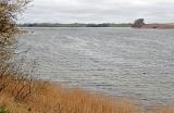 Als mir von der „anderen Seite“ ein Spinnfischer entgegen kam und vor mir ins Wasser stieg, war ich etwas angenervt. Als dieser dann auch noch genau den Weg nahm, den ich eigentlich waten wollte, stieg ich kurzer Hand aus dem Wasser, um den Kollegen zu überholen. Mein Handy hielt mich vo meinem Vorhaben ab, denn Timo und Jens wollten mich einsammeln…….. Als mir von der „anderen Seite“ ein Spinnfischer entgegen kam und vor mir ins Wasser stieg, war ich etwas angenervt. Als dieser dann auch noch genau den Weg nahm, den ich eigentlich waten wollte, stieg ich kurzer Hand aus dem Wasser, um den Kollegen zu überholen. Mein Handy hielt mich vo meinem Vorhaben ab, denn Timo und Jens wollten mich einsammeln……..