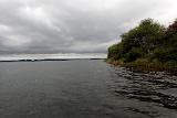 Zeit für den nächsten Stop am Wasser. Nach kurzer Inspektion der Strände, an denen ich sonst gerne mal anhalte, entschied ich mich doch dafür, die Bucht einmal zu umrunden und auf der gegenüber- liegenden Seite, mit Wind von links, ein paar entspannte Würfe zu machen. Zeit für den nächsten Stop am Wasser. Nach kurzer Inspektion der Strände, an denen ich sonst gerne mal anhalte, entschied ich mich doch dafür, die Bucht einmal zu umrunden und auf der gegenüber- liegenden Seite, mit Wind von links, ein paar entspannte Würfe zu machen.