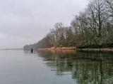 Auf dem Rückweg dann nochmal eine ganz andere Idee. Den ganzen Tag Wind und Welle, vielleicht bringt ja etwas Windschatten den Fisch. Am Wasser dann allerdings….. Ententeich und klares Wasser, wie aus dem Wasserhahn zu Hause. Wir haben eine Stunde versucht die Fische zu verführen, waren bei jedem „Krautanfasser“ elektrisiert, mussten aber letztendlich als Schneider die Heimfahrt antreten. Auf dem Rückweg dann nochmal eine ganz andere Idee. Den ganzen Tag Wind und Welle, vielleicht bringt ja etwas Windschatten den Fisch. Am Wasser dann allerdings….. Ententeich und klares Wasser, wie aus dem Wasserhahn zu Hause. Wir haben eine Stunde versucht die Fische zu verführen, waren bei jedem „Krautanfasser“ elektrisiert, mussten aber letztendlich als Schneider die Heimfahrt antreten.