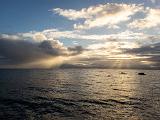 Und weil sich im Wasser nicht so viel tat - also rein fischtechnisch - nutzte ich die Zeit um noch ein paar Fotos zu machen. Der Winterhimmel zeigte uns ein paar hübsche Farbenspiele. Auch an diesem Strand hatte der Sturm nicht nur am Land und der Uferlinie "ganze Arbeit" geleistet. Die Unterwasserstruktur ist auch einmal komplett auf links gedreht.