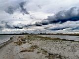 Nicht nur der Strand sah anders aus, auch unter der Wasseroberfläche hatte sich mal wieder so einiges getan. Die Blasentang- und Muschelflecken hatten sich verlagert, oder waren sogar zum Teil ganz verschwunden. Ich habe die komplette Strecke einmal durchgefischt, musste dann aber ohne einen Zupfer wieder abziehen. Nicht nur der Strand sah anders aus, auch unter der Wasseroberfläche hatte sich mal wieder so einiges getan. Die Blasentang- und Muschelflecken hatten sich verlagert, oder waren sogar zum Teil ganz verschwunden. Ich habe die komplette Strecke einmal durchgefischt, musste dann aber ohne einen Zupfer wieder abziehen.