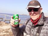 Und wenn man eine Bierdose in der Ostsee platziert, dann hat man eine Stunde später ein wohltemperiertes Getränk zur Hand. Ich genoss das Bier, die Sonnenstrahlen und die Ruhe, bevor eine zweite Runde angesagt war. Und wenn man eine Bierdose in der Ostsee platziert, dann hat man eine Stunde später ein wohltemperiertes Getränk zur Hand. Ich genoss das Bier, die Sonnenstrahlen und die Ruhe, bevor eine zweite Runde angesagt war.